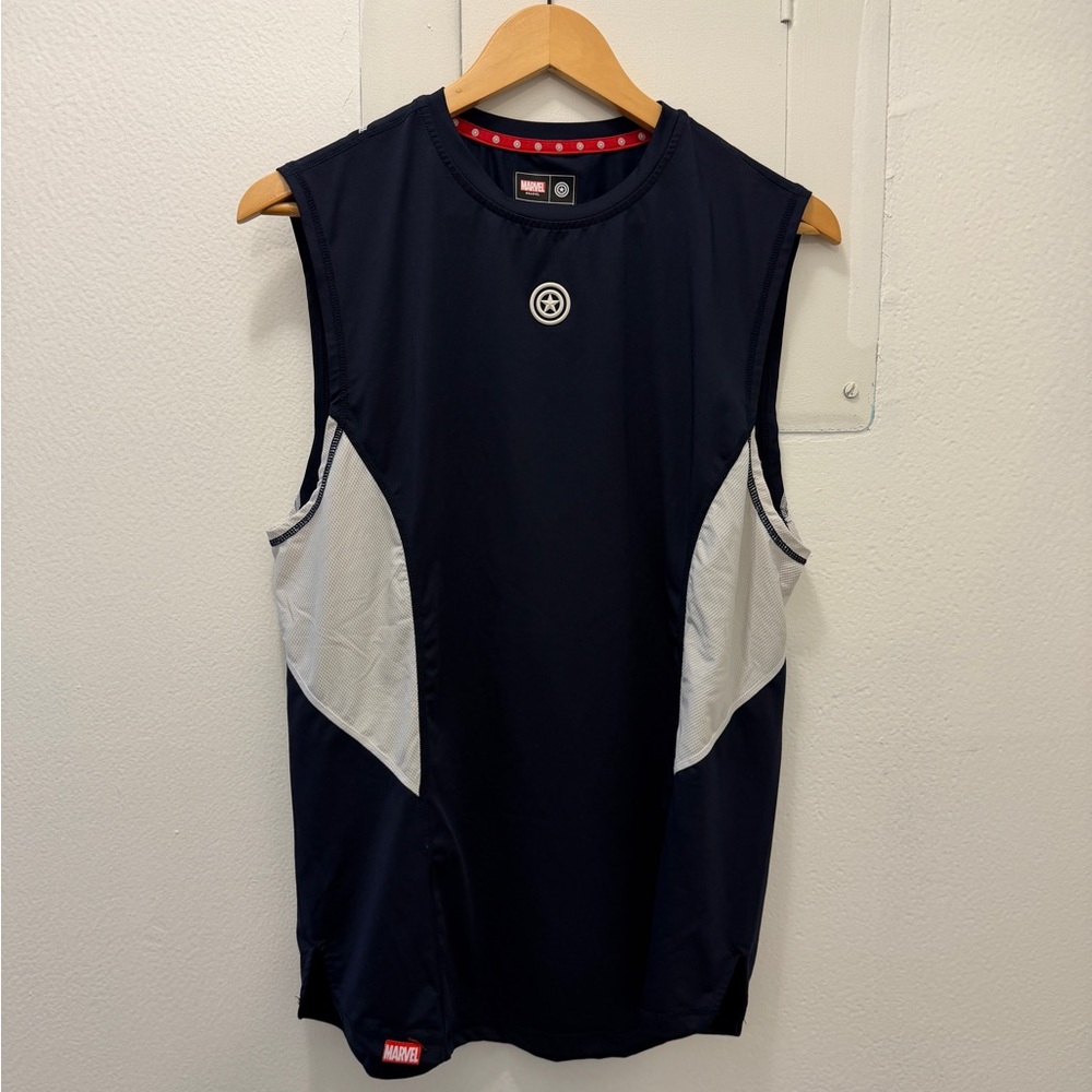 SuperX - Captain America Performance Tank - M - Picture 2 of 5